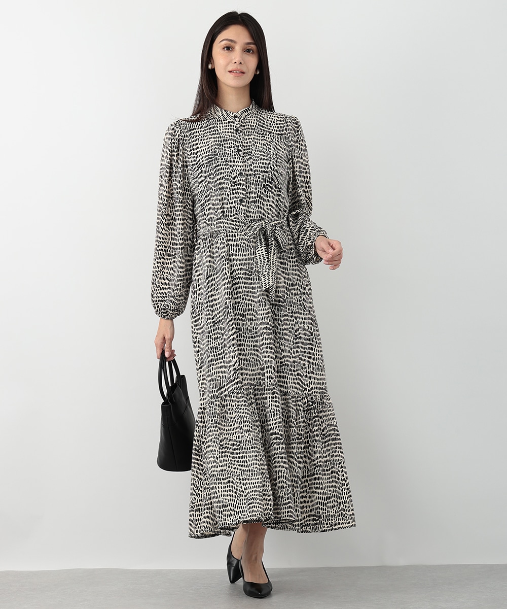 モノトーンプリントティアードワンピース