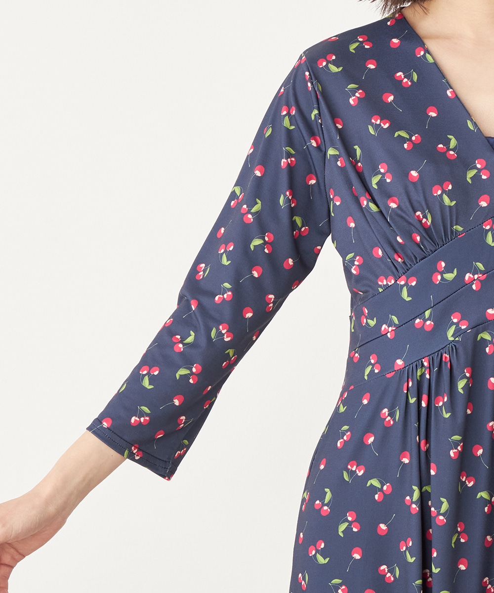 チェリープリントジャージワンピース