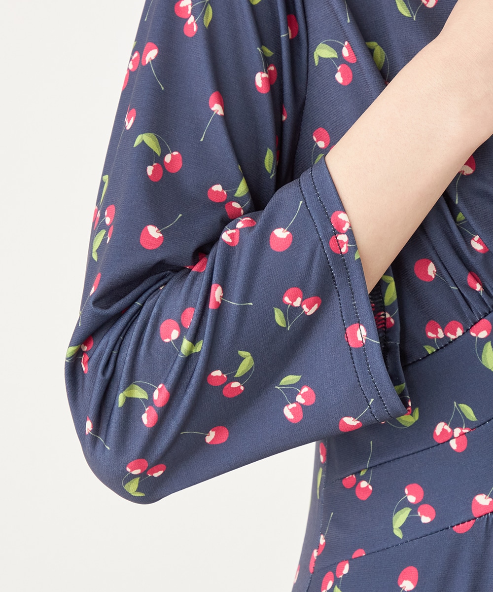 チェリープリントジャージワンピース