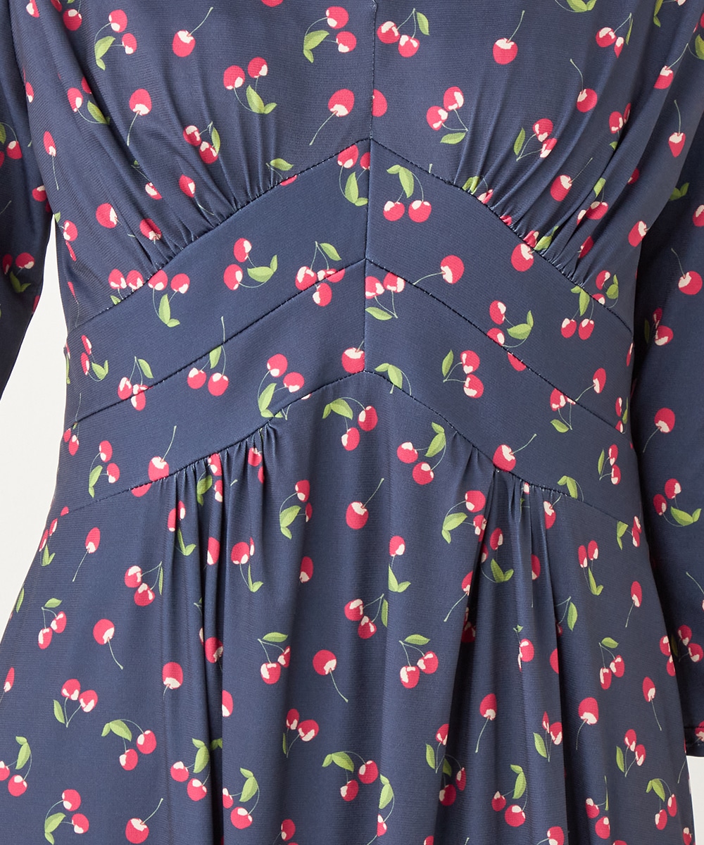チェリープリントジャージワンピース