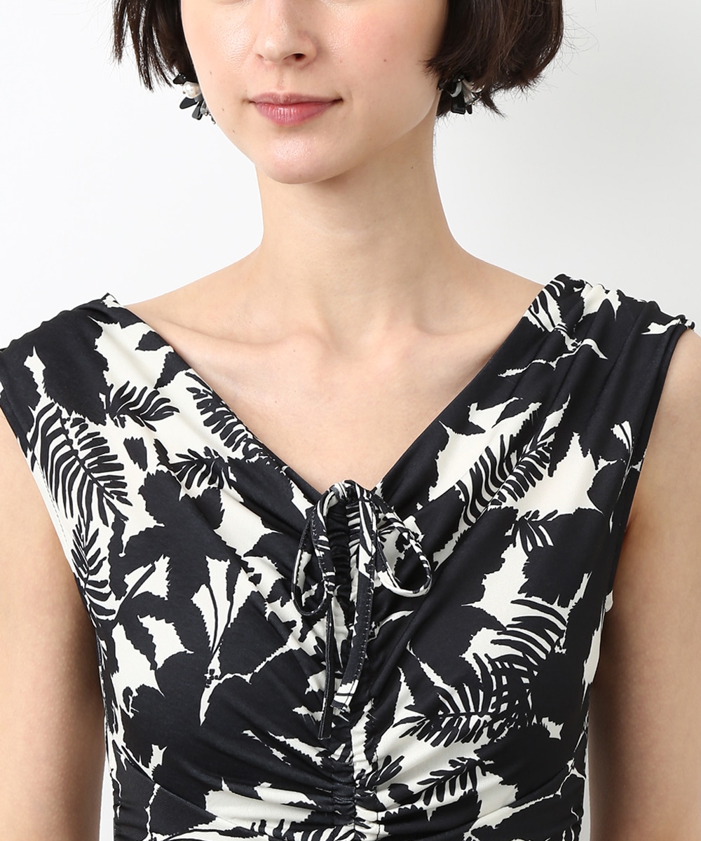 モノトーンフラワージャージワンピース