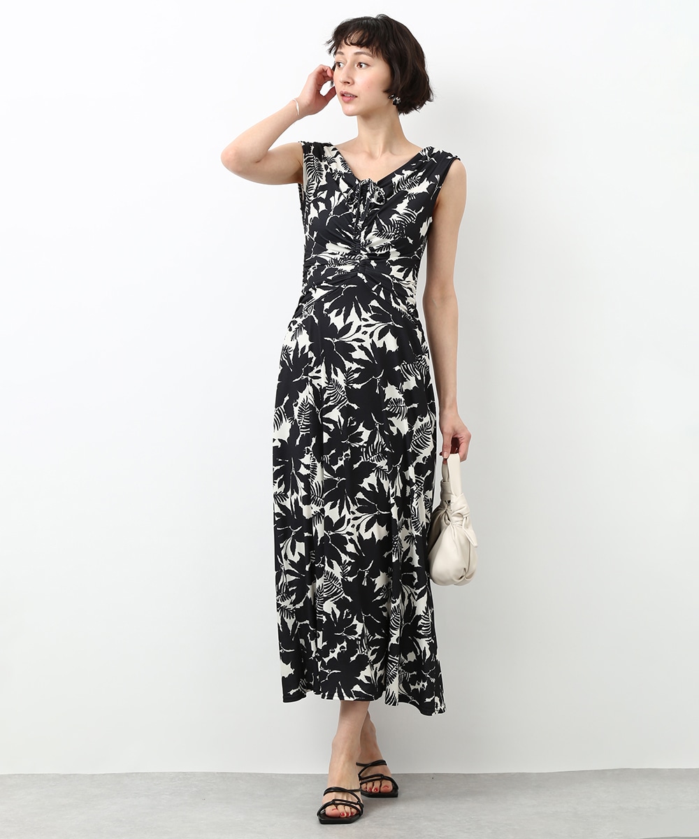 モノトーンフラワージャージワンピース