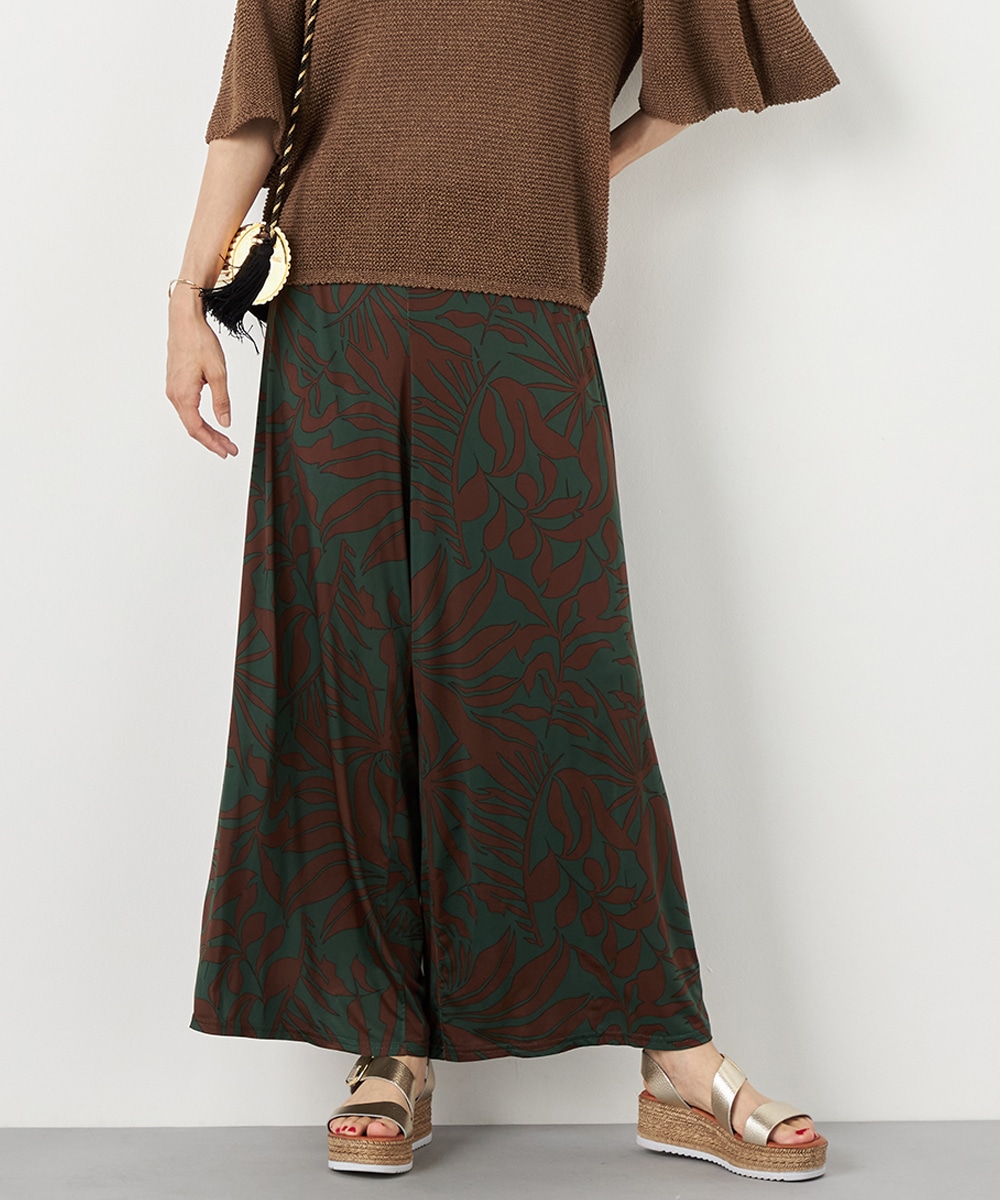  armoire capriceのリーフプリントジャージパンツ