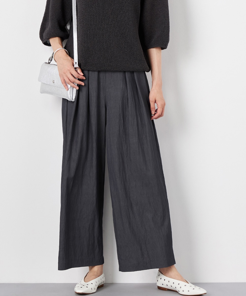  armoire capriceの接触冷感タックパンツ