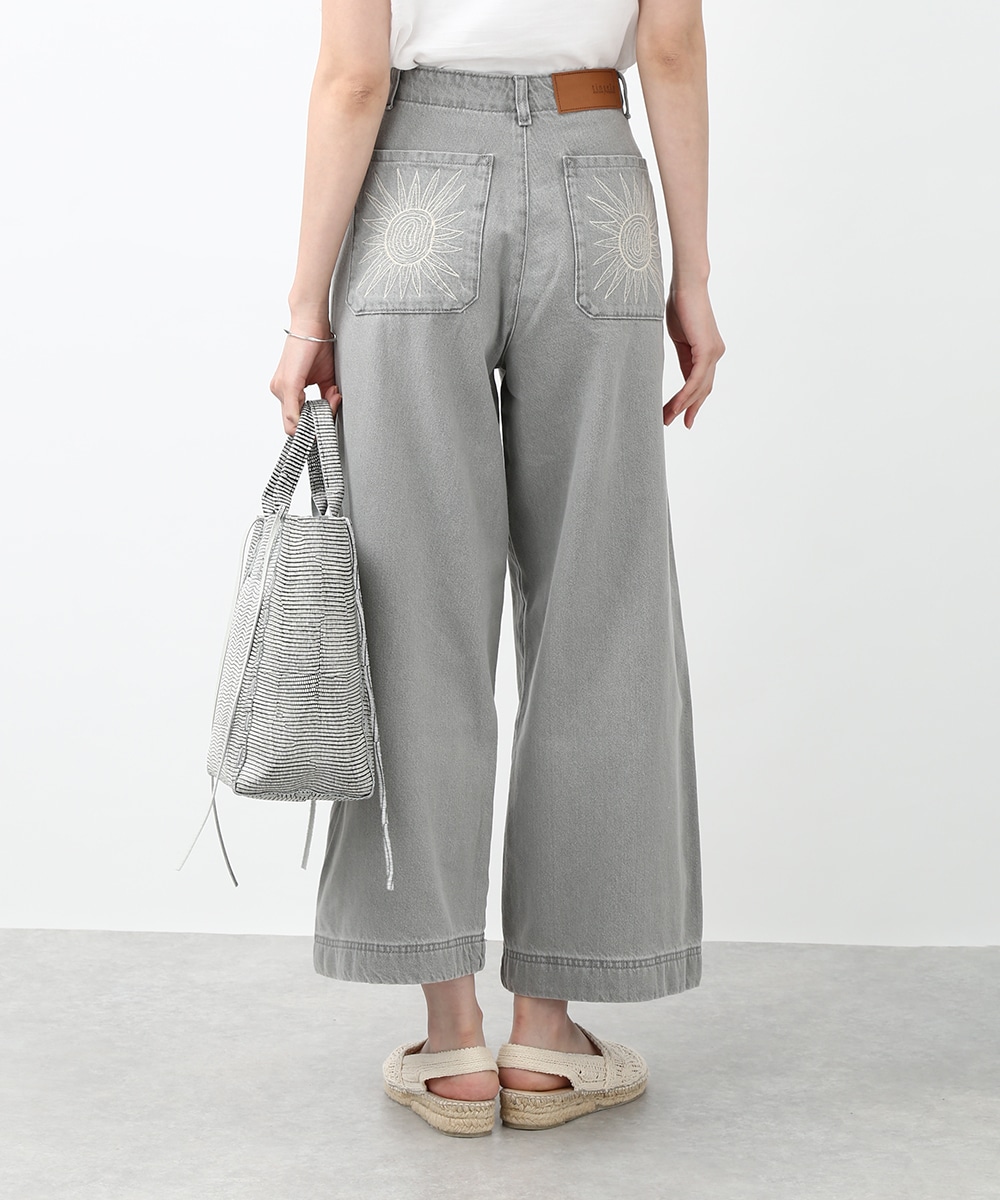 ウェーブ刺繍ワイドパンツ