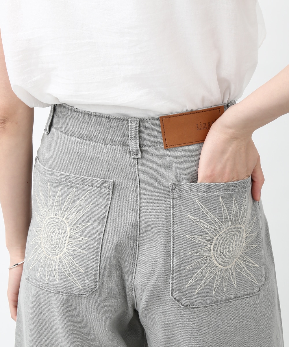 ウェーブ刺繍ワイドパンツ