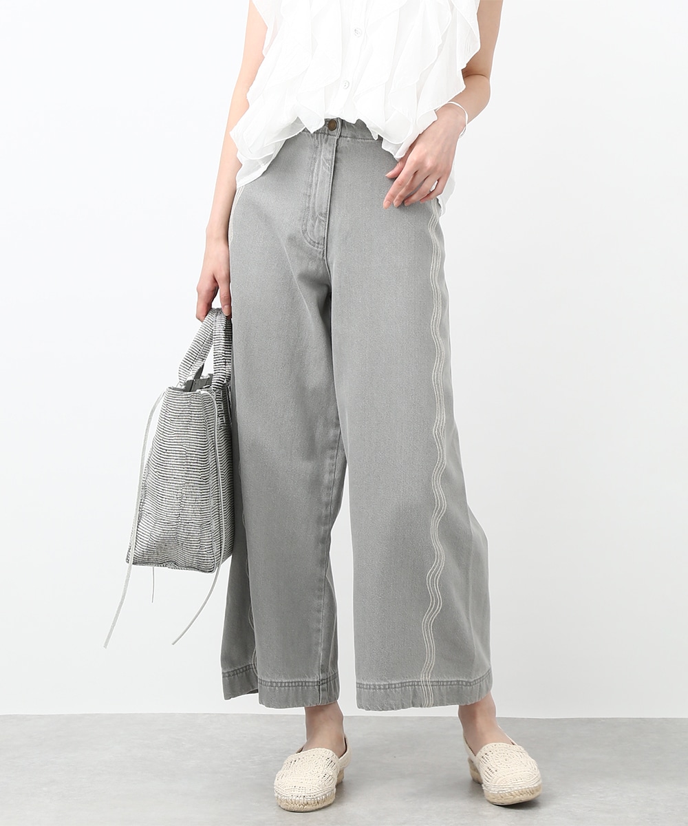 ウェーブ刺繍ワイドパンツ