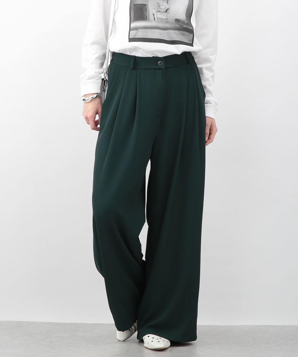 タックワイドパンツ