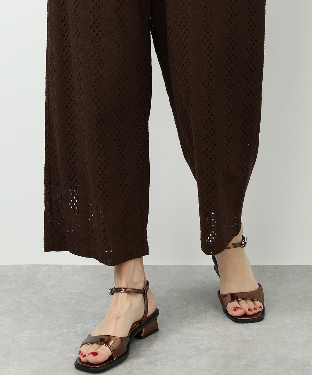 アイレット刺繍コットンパンツ