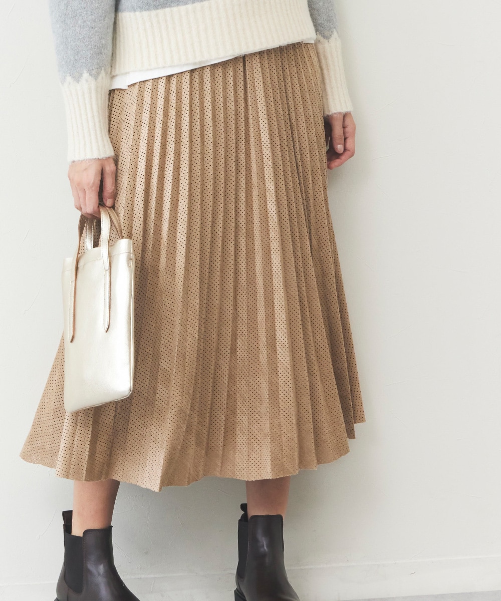 Luxe armoire capriceのパンチングスウェードスカート