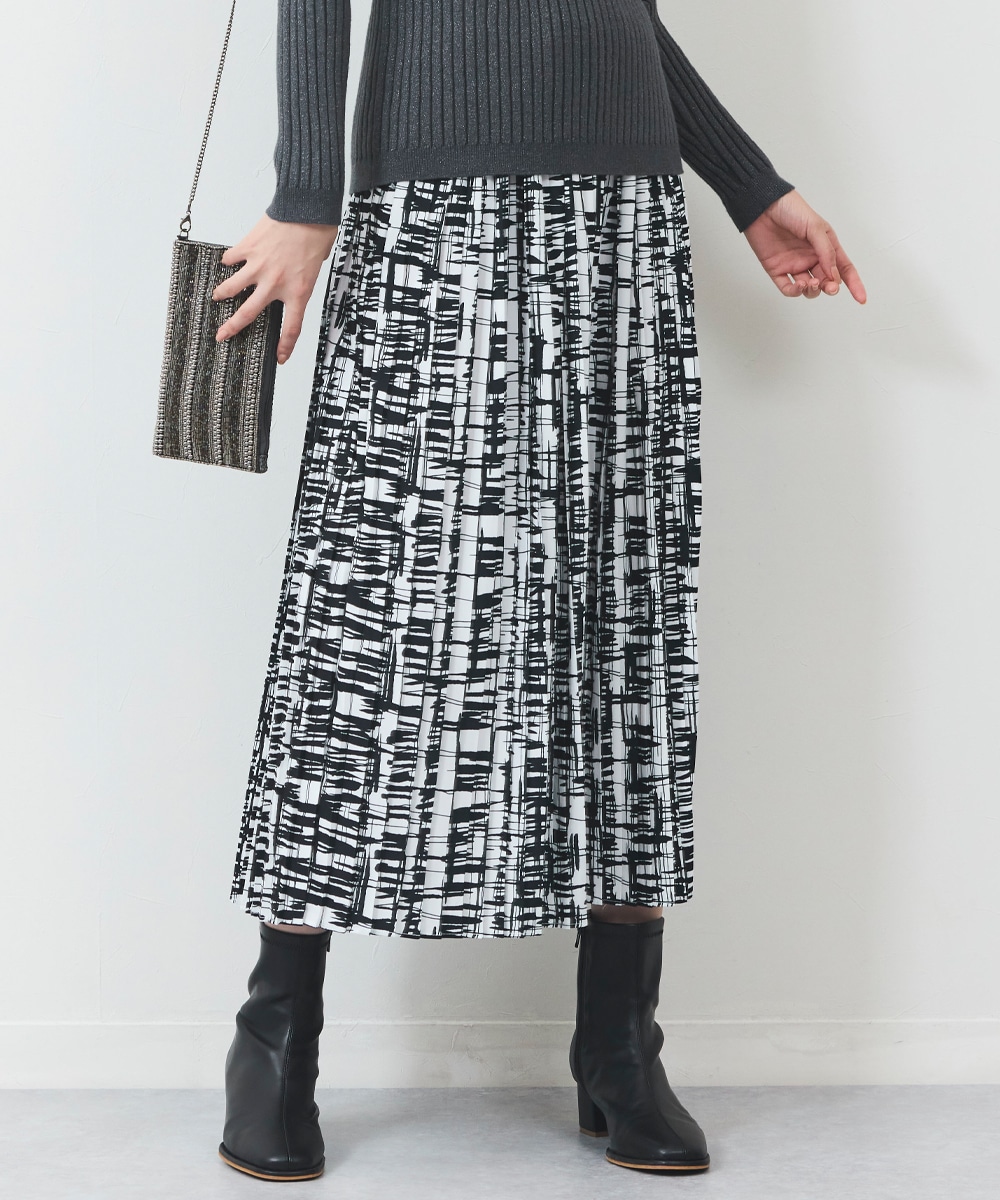 8,500円【新品未使用】イタリアンウールPucci フレアースカート　薄ブルーベリーカラー