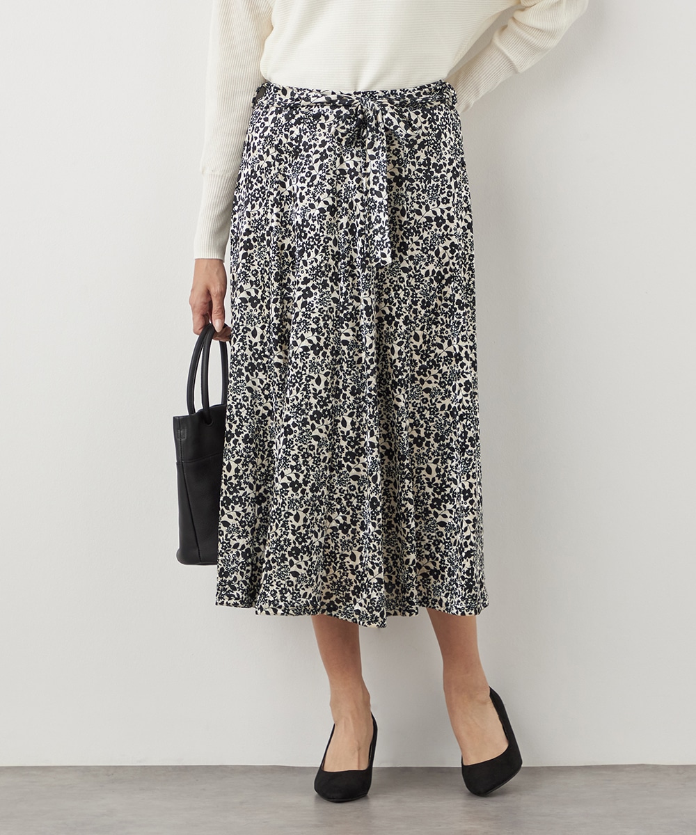 プチフラワープリントジャージスカート