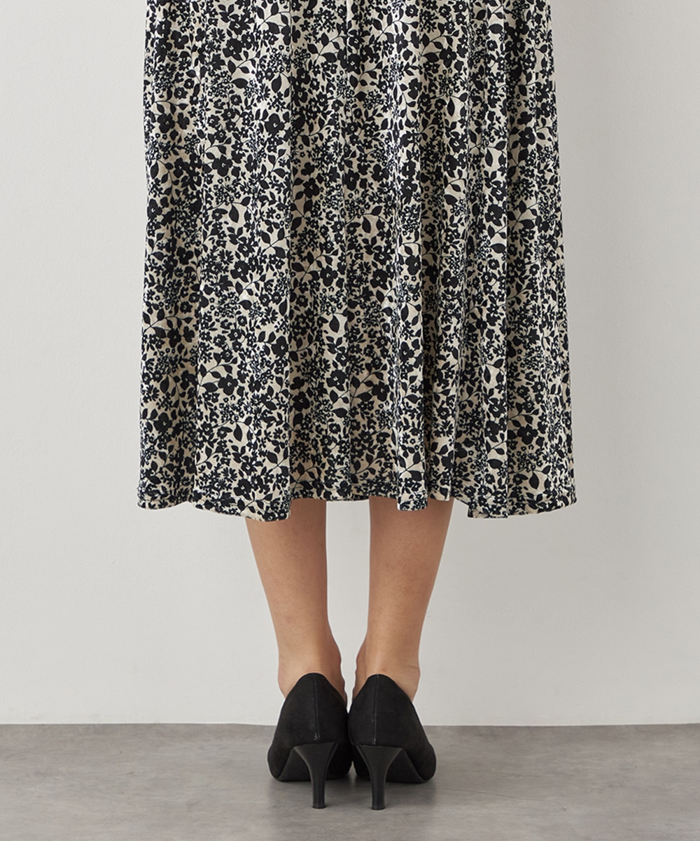 プチフラワープリントジャージスカート