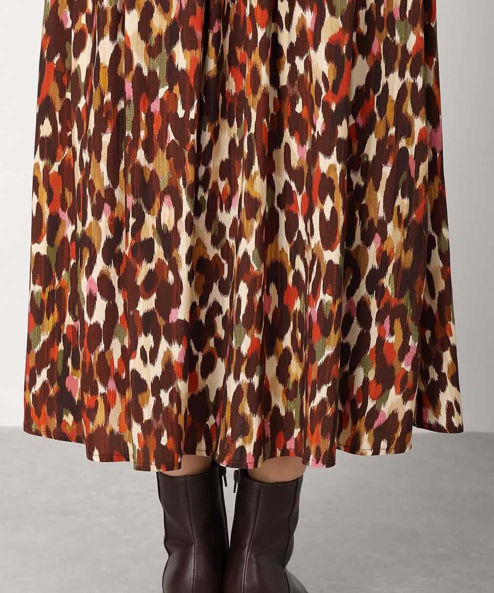 ぼかしアニマルプリントスカート