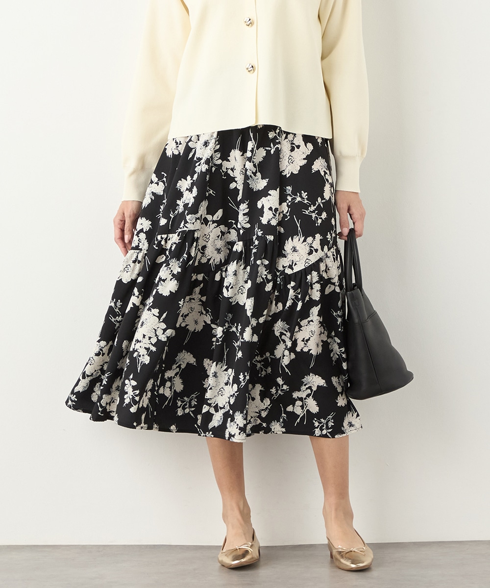 フラワーティアードスカート