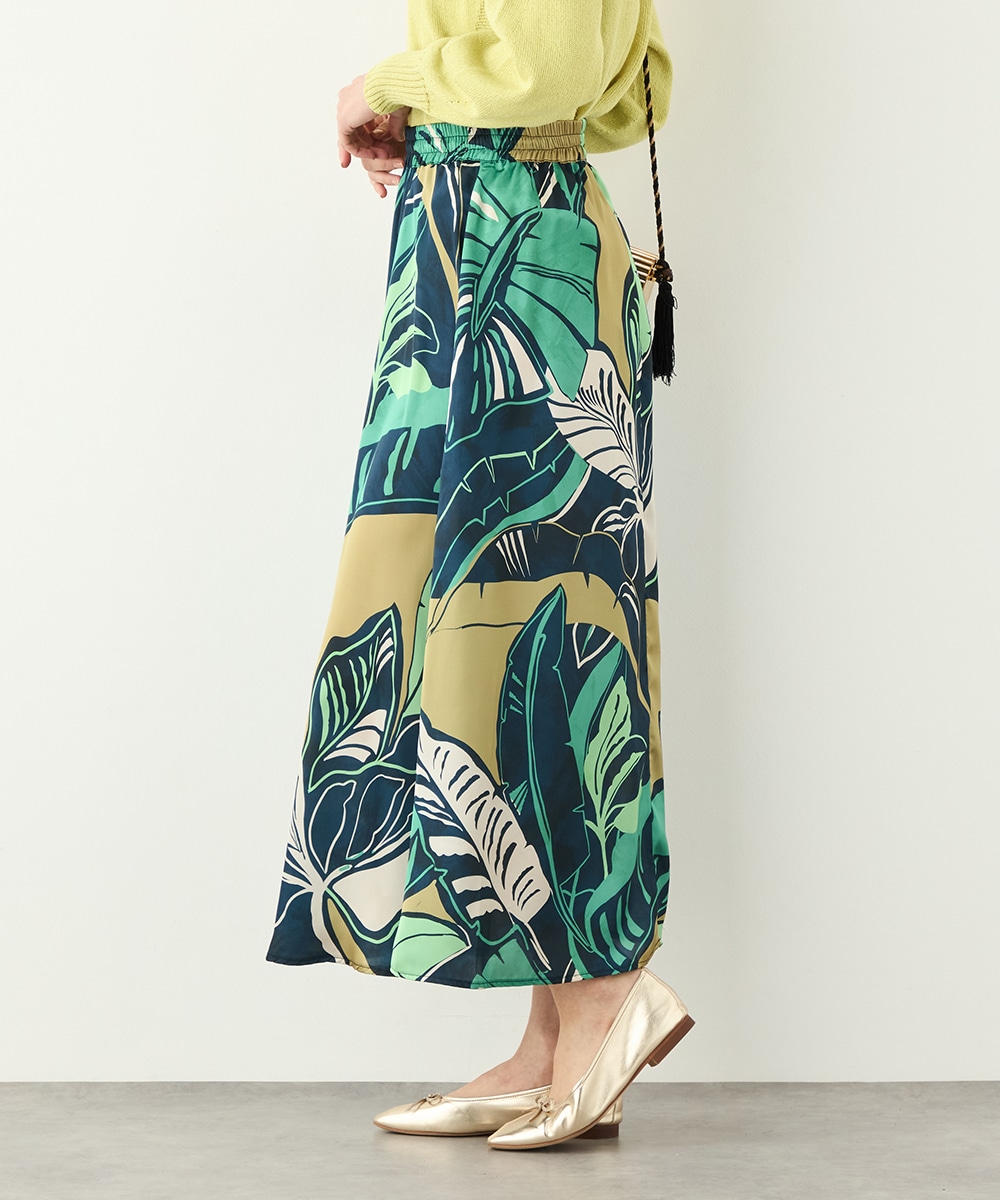 ビッグリーフプリントフレアスカート