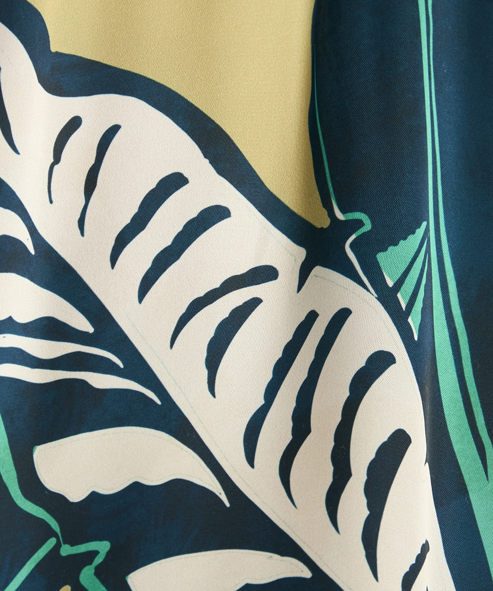 ビッグリーフプリントフレアスカート