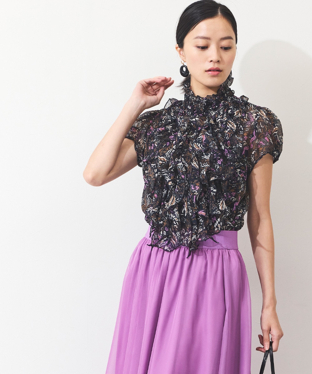  armoire capriceのフリルデザインブラウス