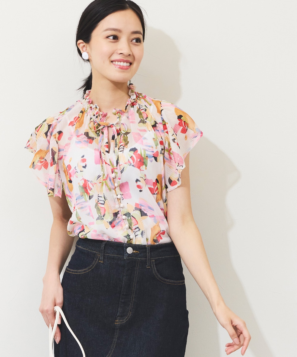  armoire capriceのパリ柄フリル袖ブラウス