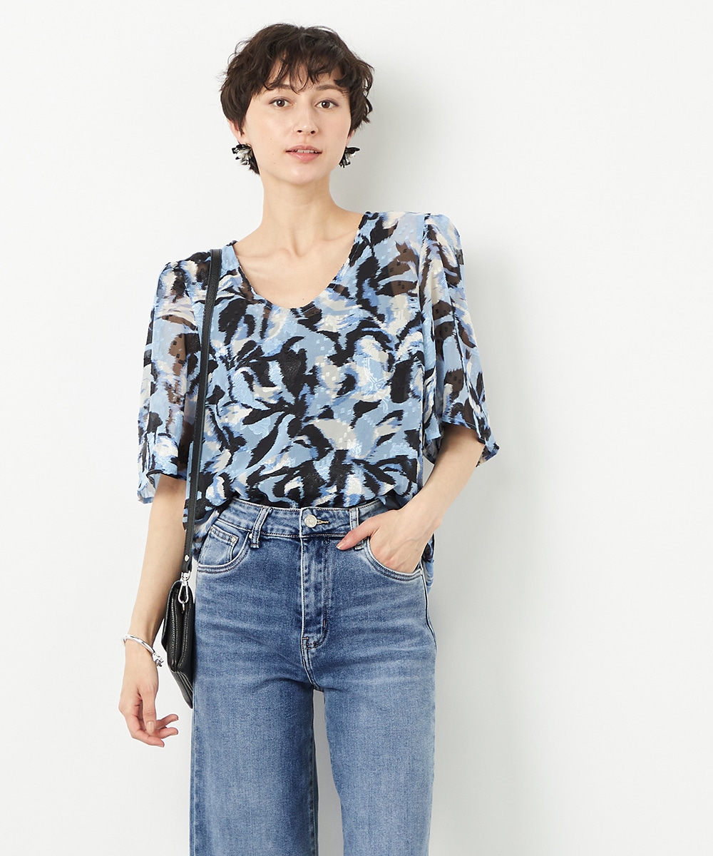  armoire capriceのぼかしフラワーブラウス