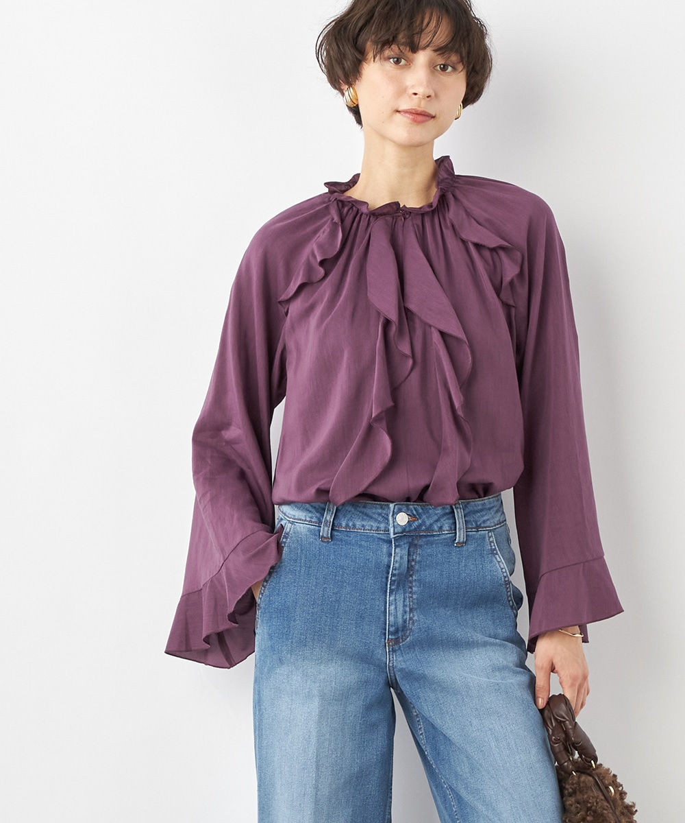 フリルブラウス