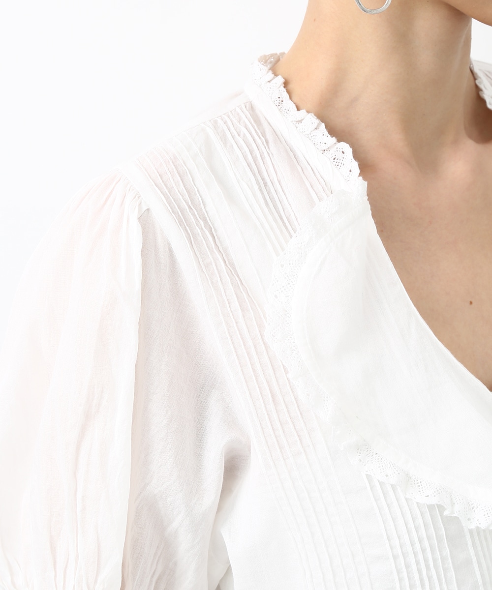 フロントフリルタックブラウス