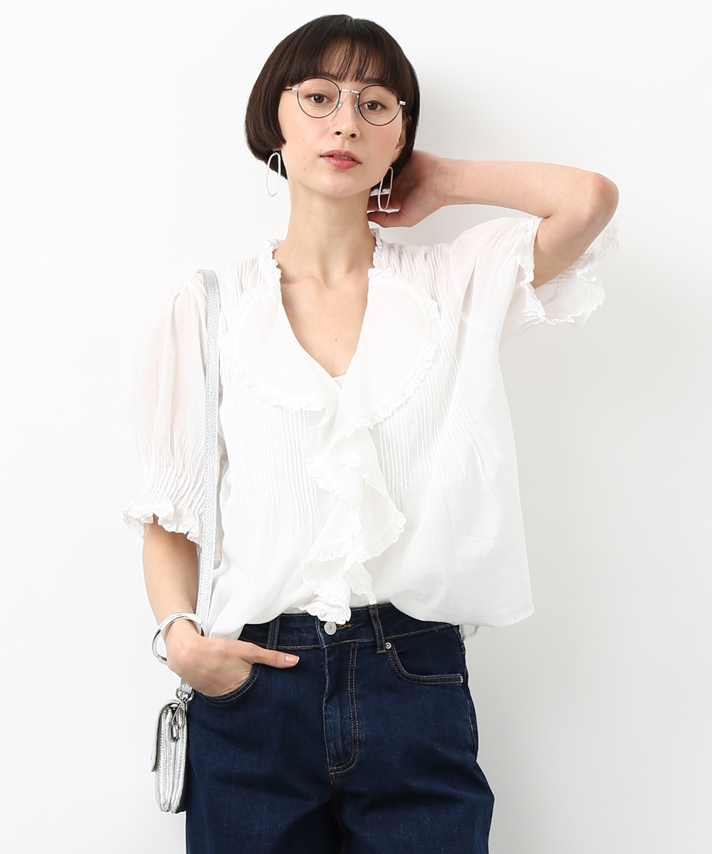 フロントフリルタックブラウス