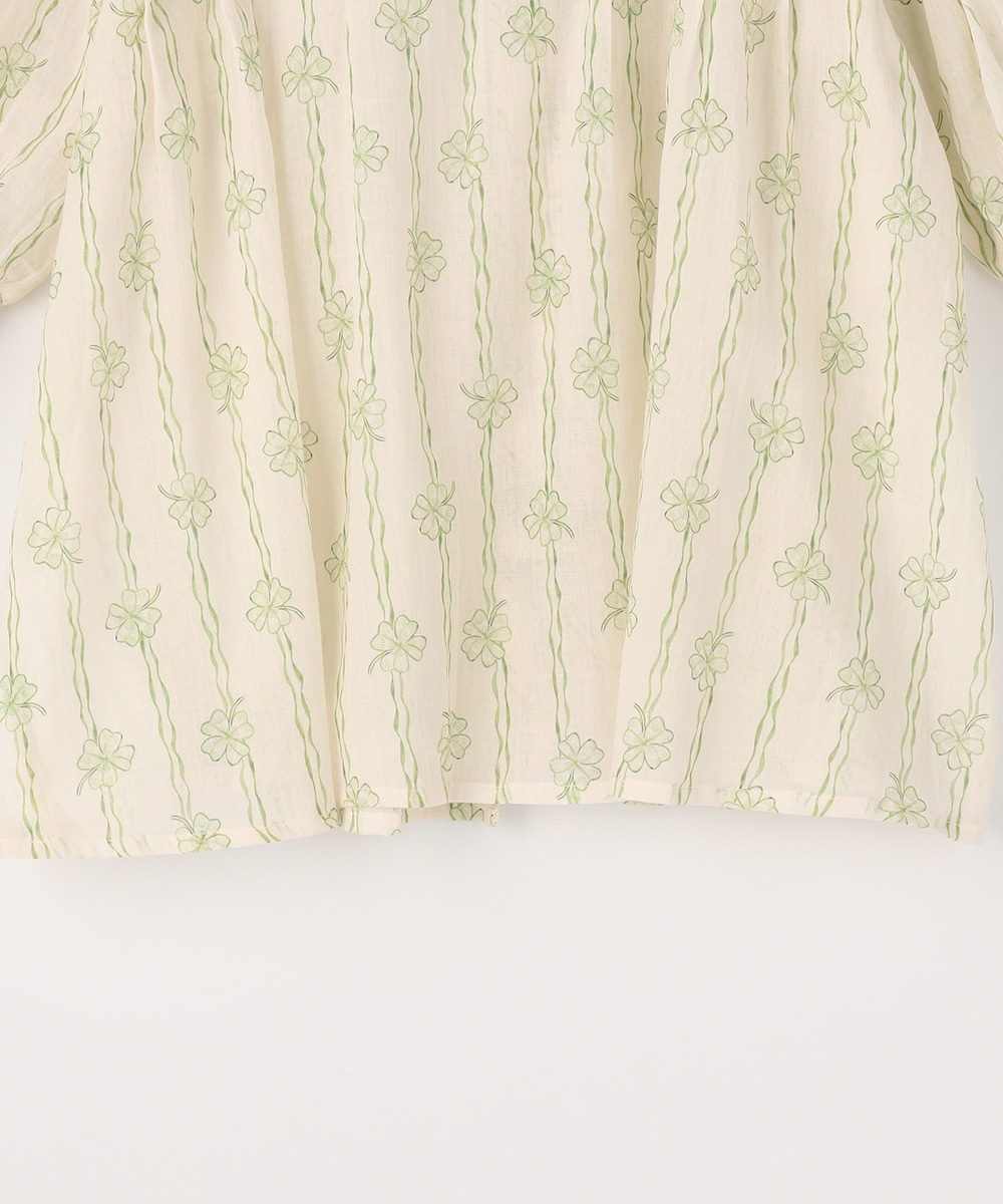 クローバープリントブラウス