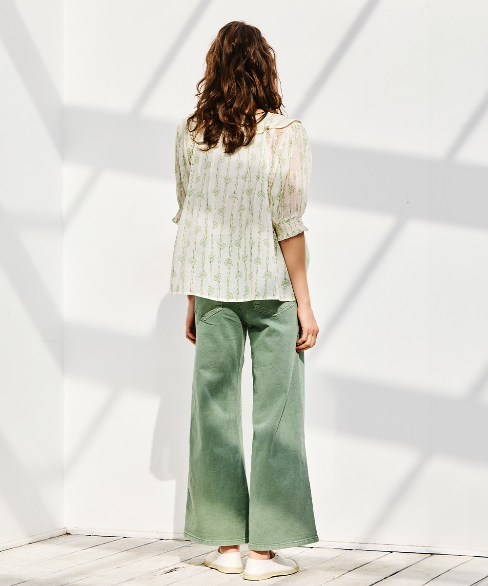 クローバープリントブラウス