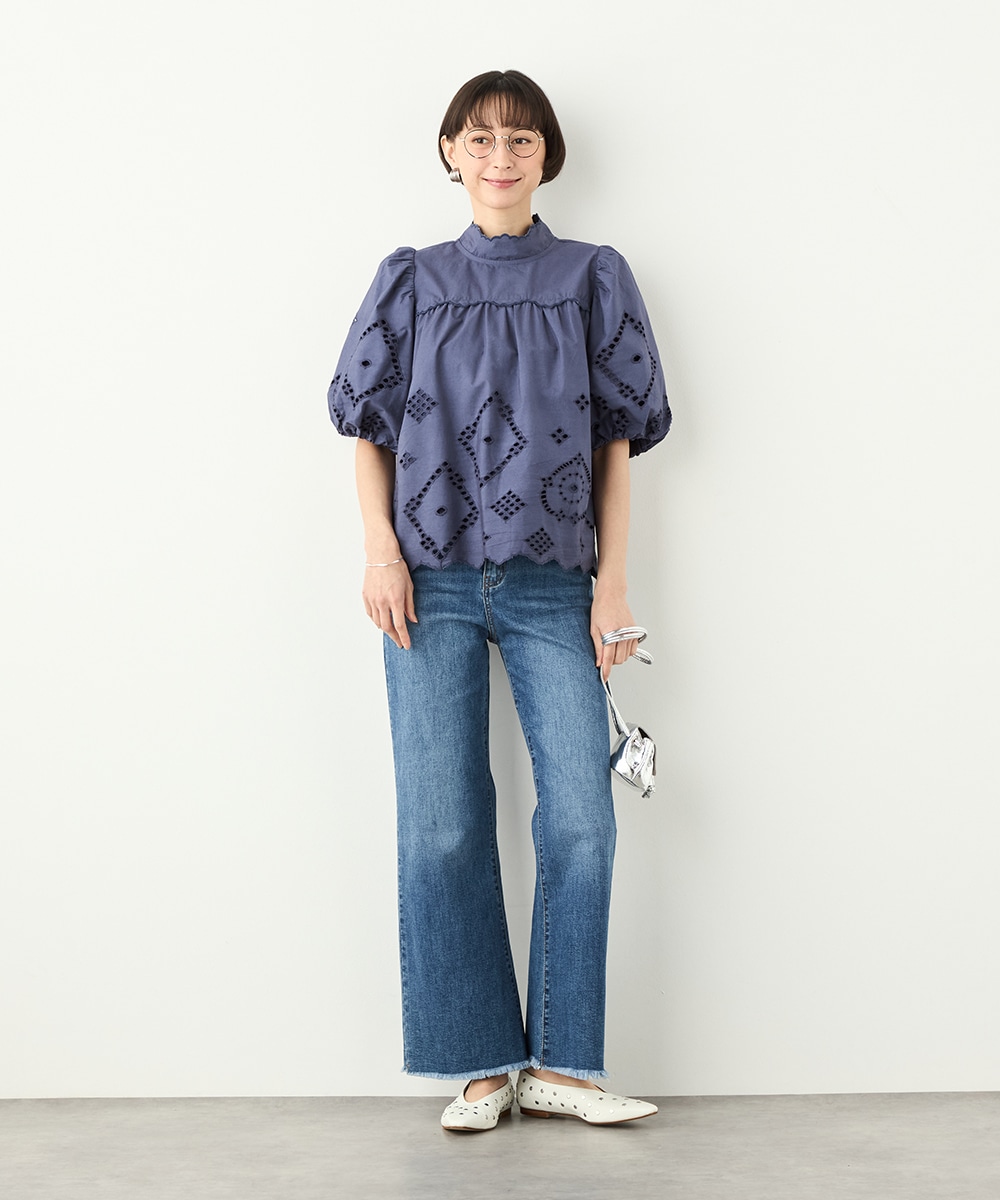 パフスリーブカットワークレースブラウス