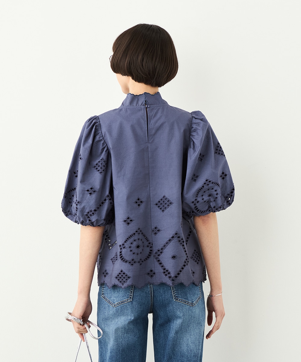 パフスリーブカットワークレースブラウス