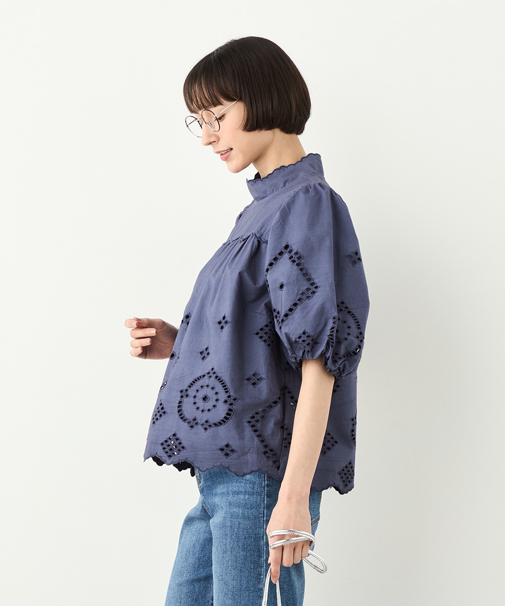 パフスリーブカットワークレースブラウス