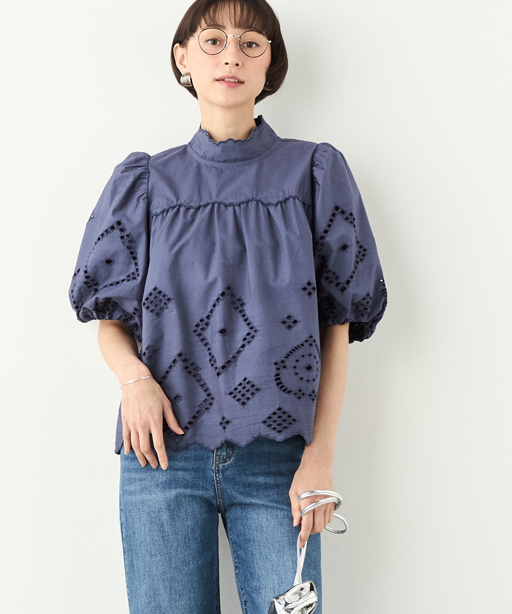 パフスリーブカットワークレースブラウス