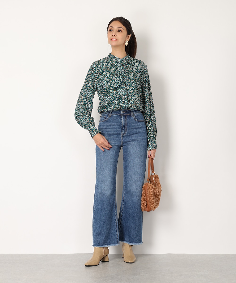 幾何学プリントフレアブラウス