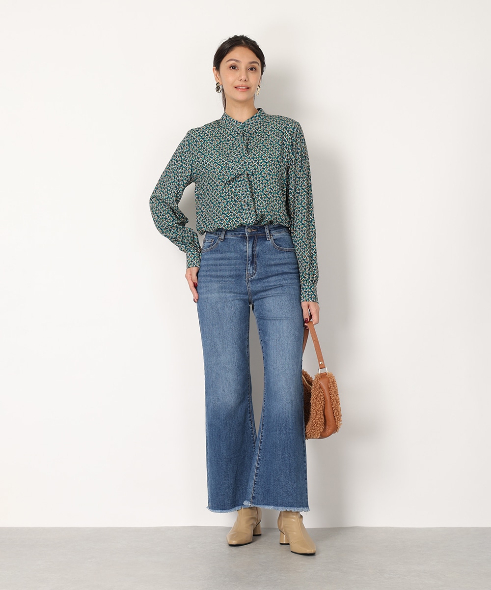 幾何学プリントフレアブラウス