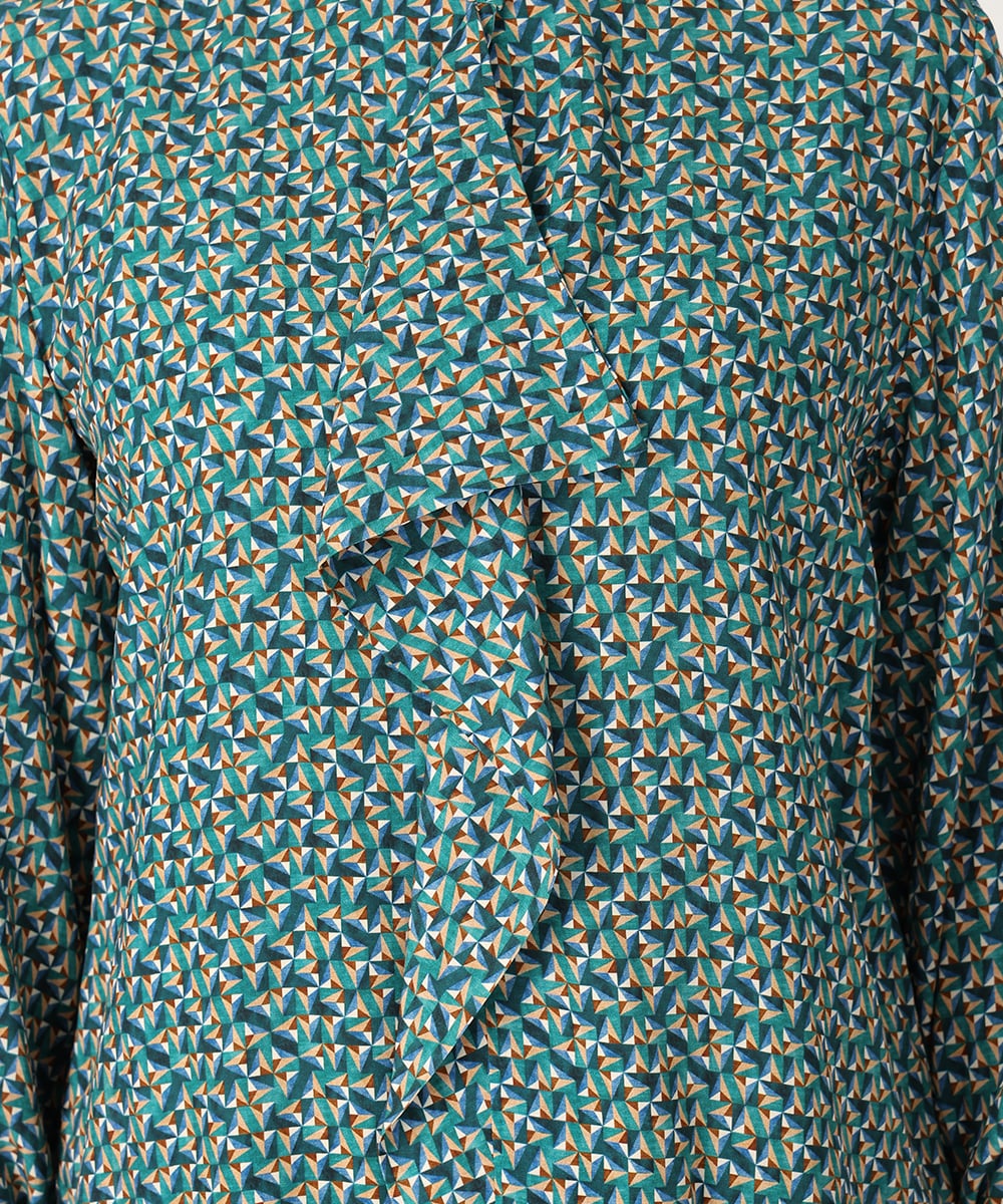 幾何学プリントフレアブラウス