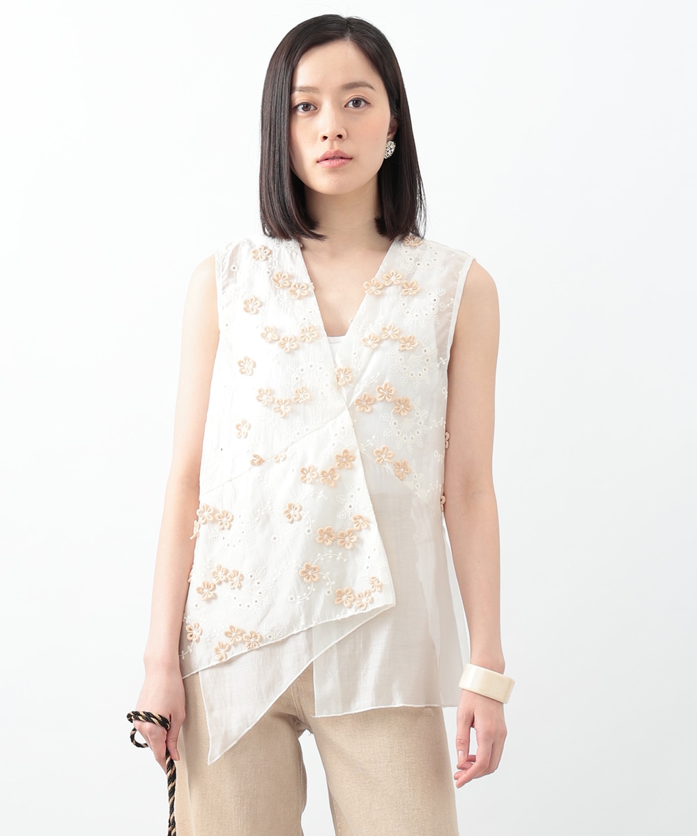 フラワーモチーフブラウス