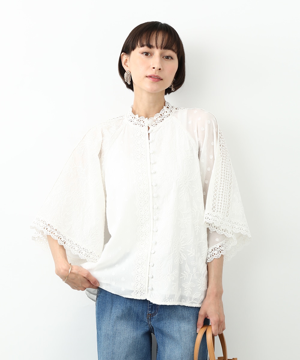 ドット×フラワー刺繍ブラウス