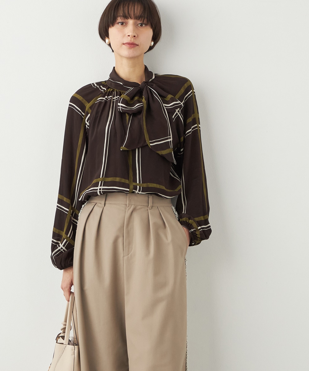 アシンメトリーボウタイチェックブラウス