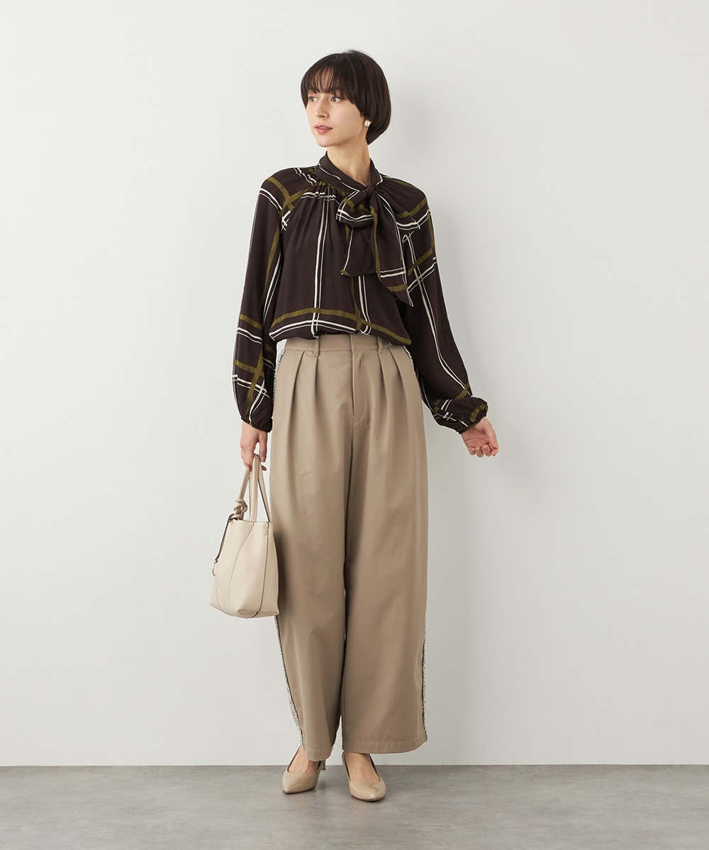 アシンメトリーボウタイチェックブラウス