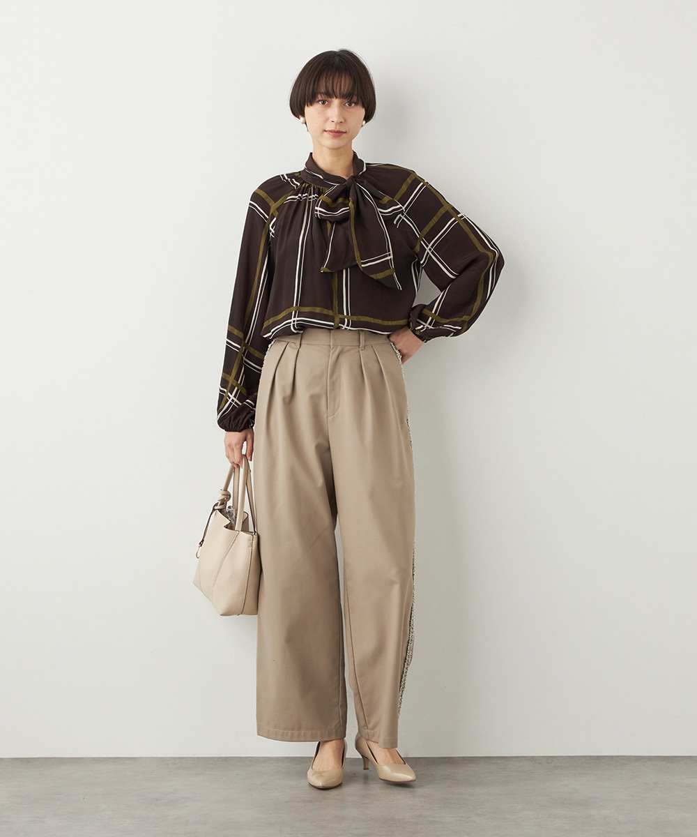 アシンメトリーボウタイチェックブラウス