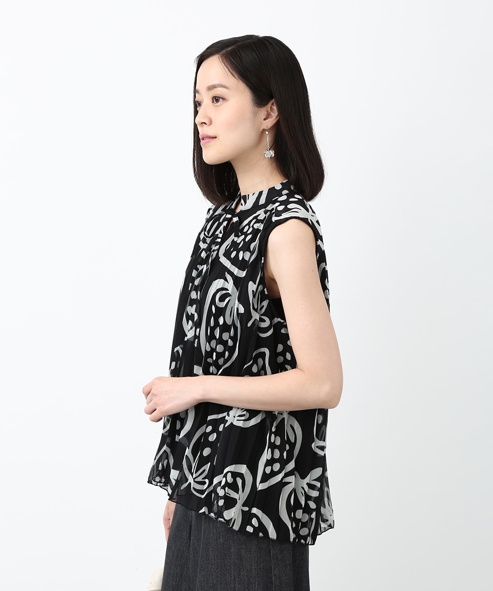 ストロベリープリントプリーツブラウス