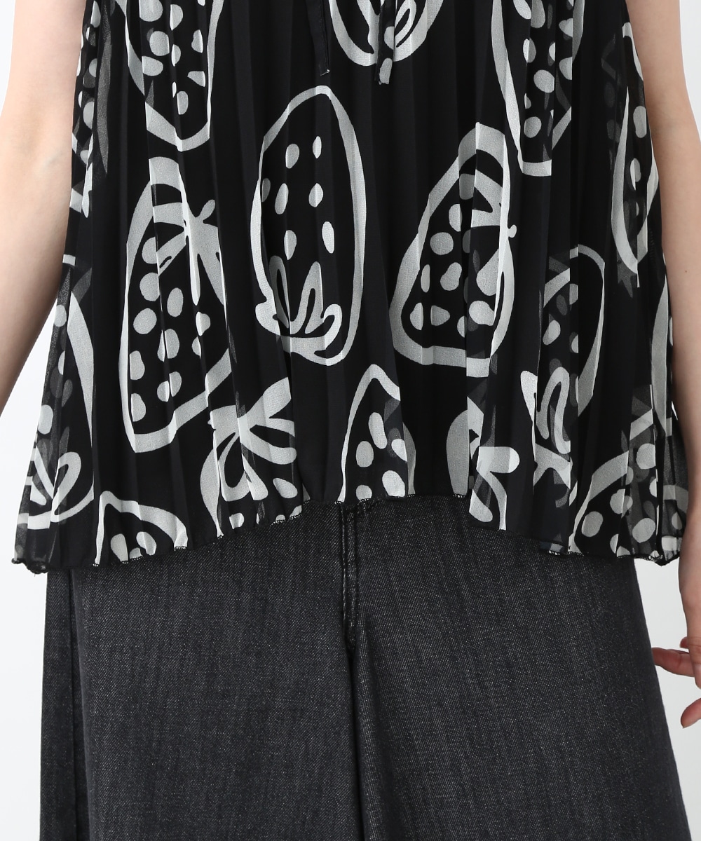 ストロベリープリントプリーツブラウス