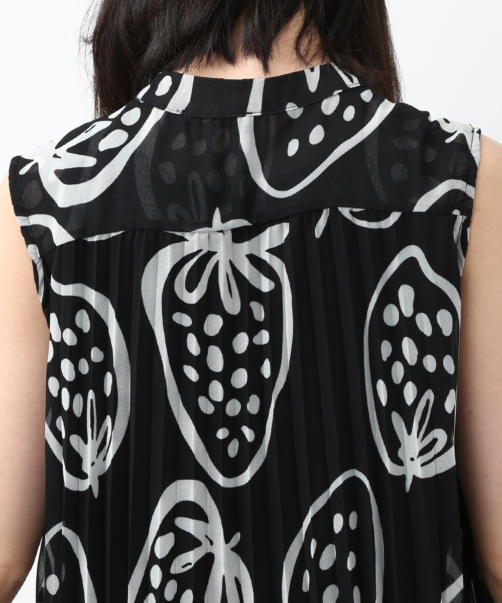 ストロベリープリントプリーツブラウス