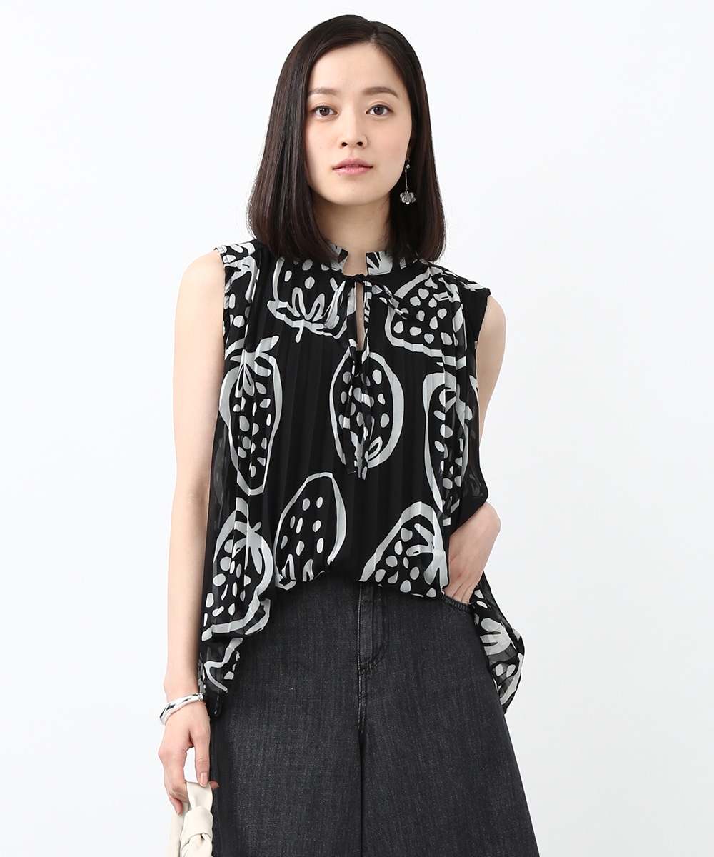 ストロベリープリントプリーツブラウス