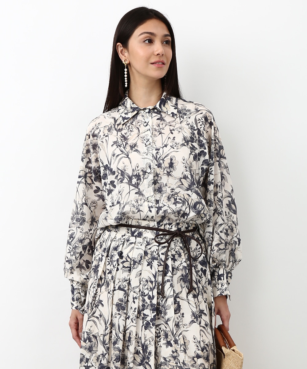 ボタニカルフラワーブラウス