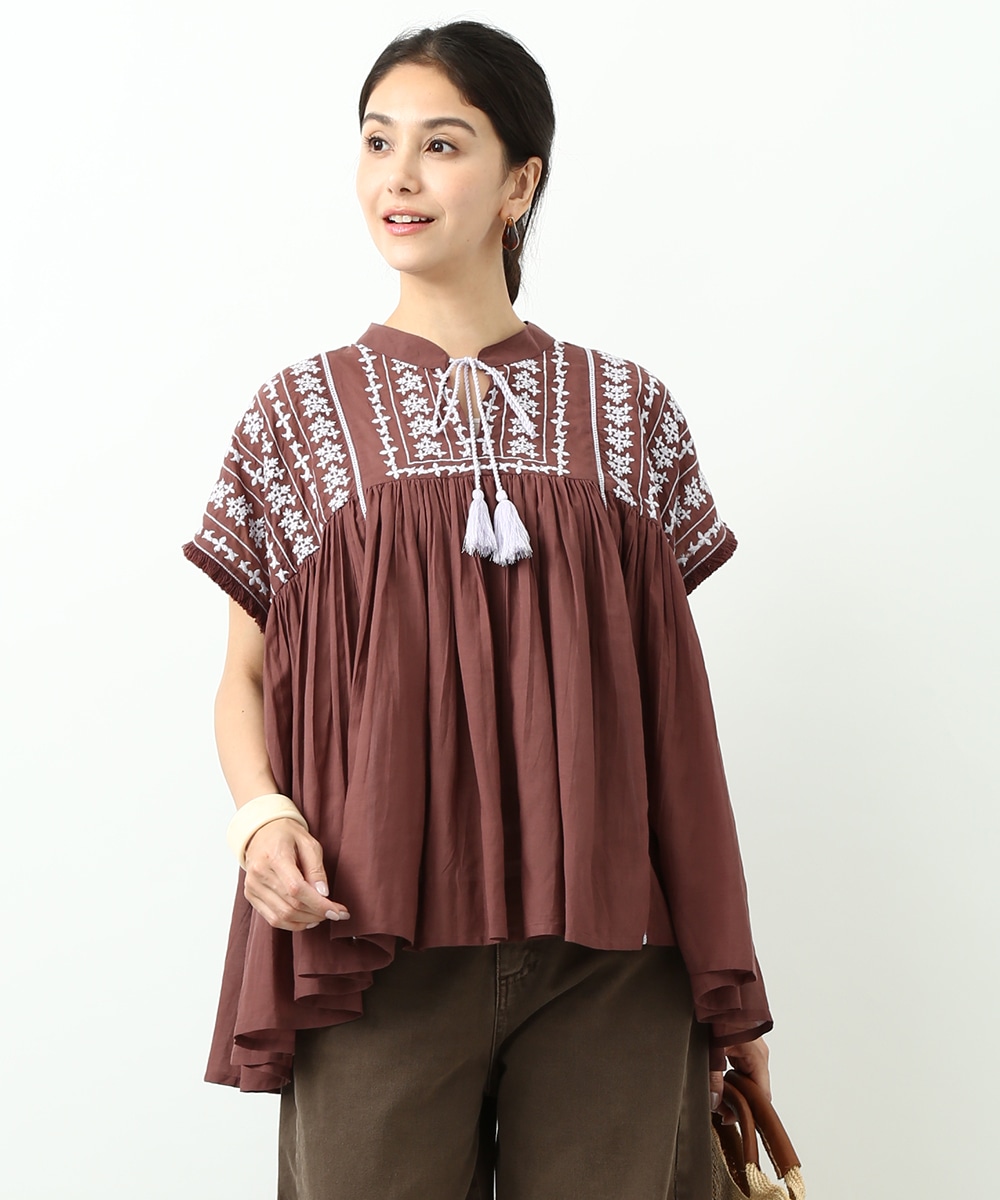 配色刺繍スキッパーブラウス