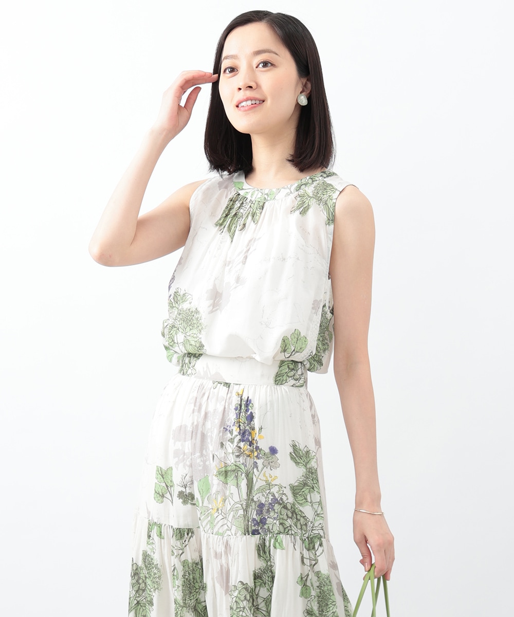 ボタニカルプリントブラウス