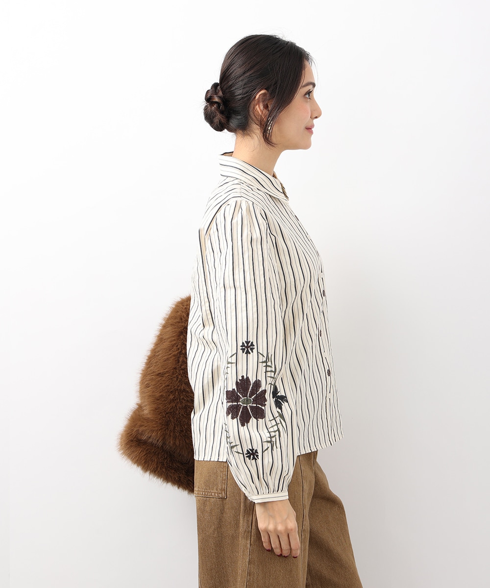 フラワー刺繍ストライプシャツ