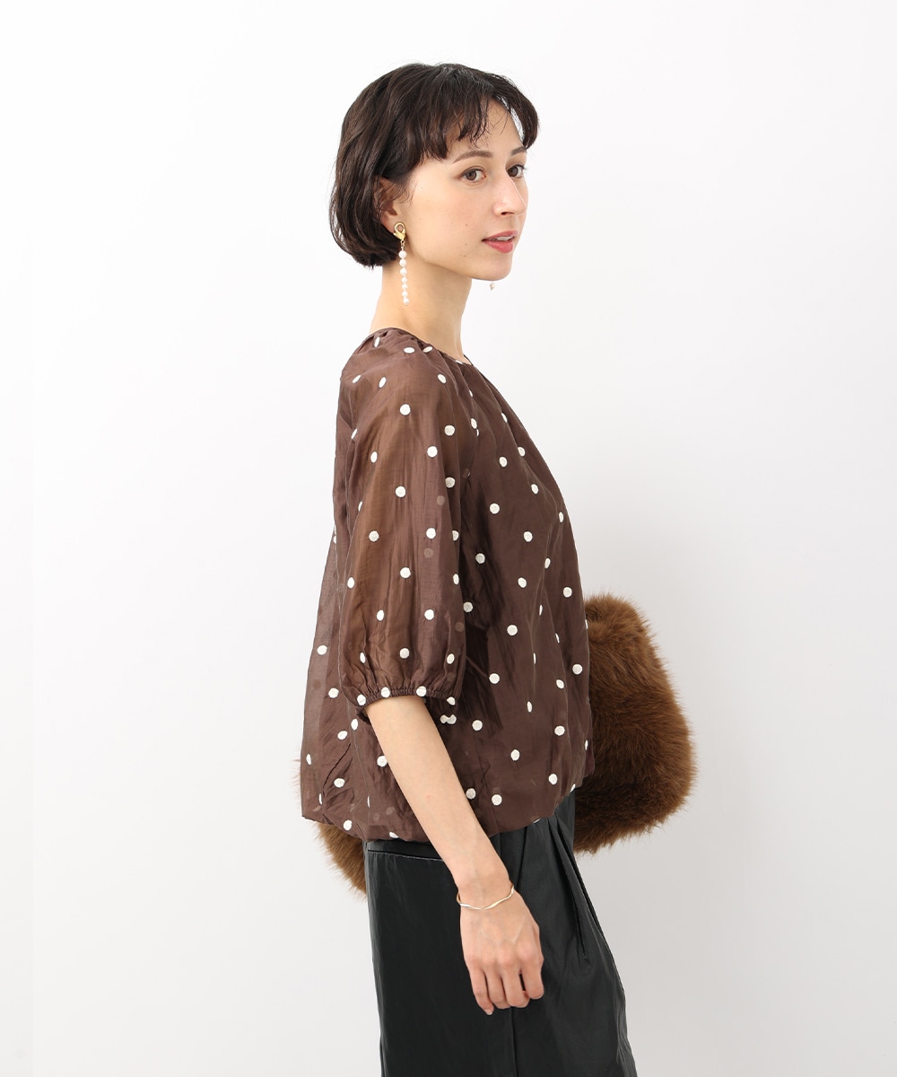 ドット刺繍バルーンブラウス